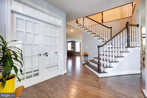 Entry Way - 42289 Brisley Ct, Chantilly, VA 20152 photo 2 of 13