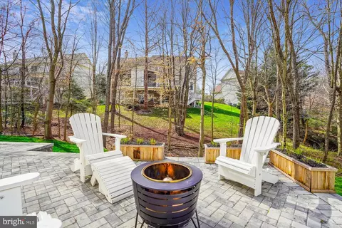 Exterior - 47553 Griffith Pl, Sterling, VA 20165 photo 5 of 6