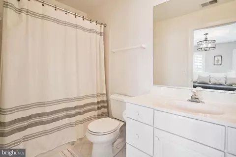 Bath - 47553 Griffith Pl, Sterling, VA 20165 photo 2 of 3