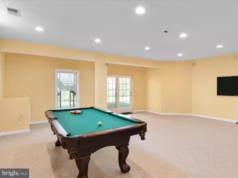 Living - 25929 Stinger Dr, Chantilly, VA 20152 photo 7 of 7