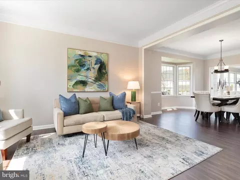 Living - 25929 Stinger Dr, Chantilly, VA 20152 photo 1 of 7