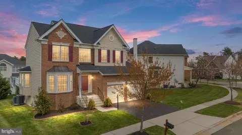 25929 Stinger Dr, Chantilly, VA 20152