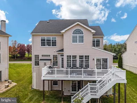 Exterior - 25929 Stinger Dr, Chantilly, VA 20152 photo 4 of 7