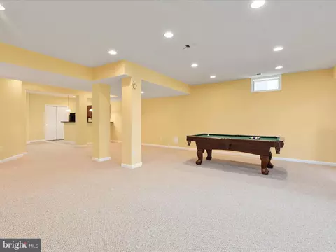 Living - 25929 Stinger Dr, Chantilly, VA 20152 photo 6 of 7