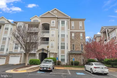 508 Sunset View Ter SE #305, Leesburg, VA 20175