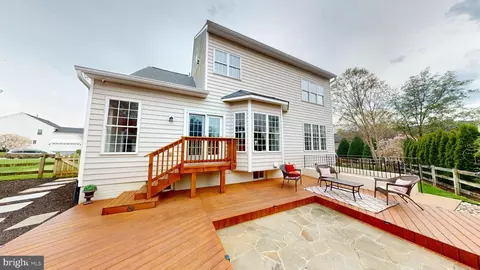 Exterior - 47680 Leechecker Ct, Sterling, VA 20165 photo 4 of 10