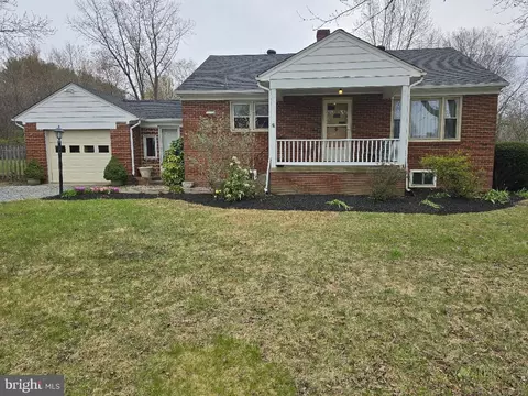 31 S Berlin Pike, Lovettsville, VA 20180