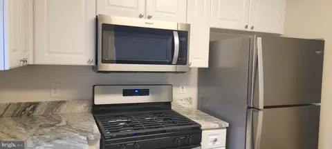 Kitchen - 20601 Cornstalk Ter #202, Ashburn, VA 20147 photo 3 of 5