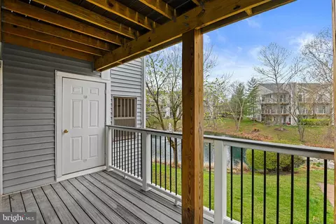 Exterior - 20601 Cornstalk Ter #202, Ashburn, VA 20147 photo 5 of 13