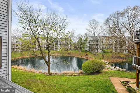 View/Area - 20601 Cornstalk Ter #202, Ashburn, VA 20147 photo 2 of 4