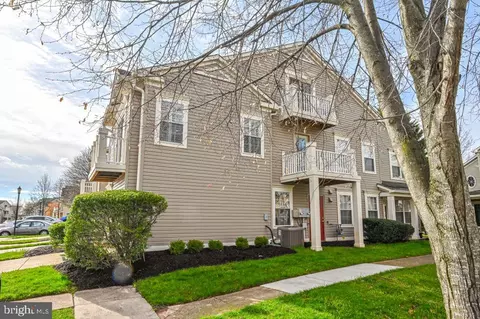 43331 Greyswallow Ter, Ashburn, VA 20147 photo 4