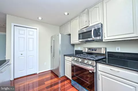 43331 Greyswallow Ter, Ashburn, VA 20147 photo 10