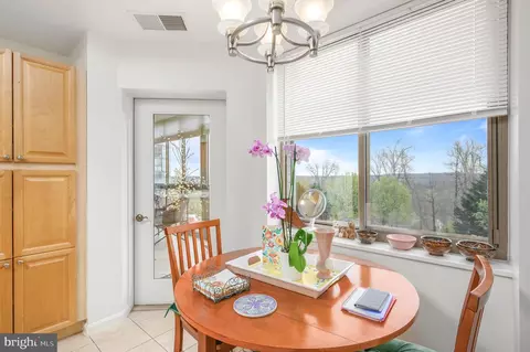 19355 Cypress Ridge Ter #212, Leesburg, VA 20176