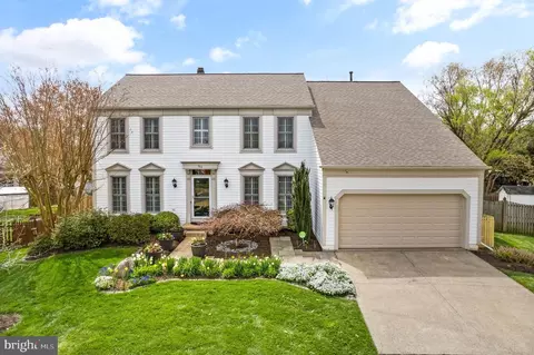 711 Chimney Ct NE, Leesburg, VA 20176