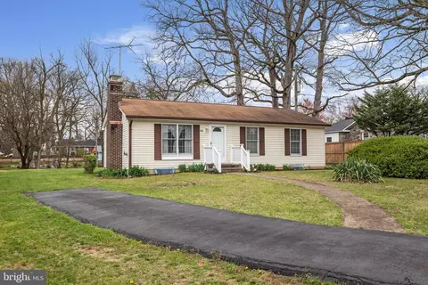 661 E G St, Purcellville, VA 20132