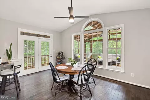 Dining - 21372 Scara Pl, Broadlands, VA 20148 photo 2 of 3