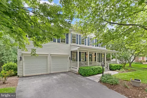Exterior - 21372 Scara Pl, Broadlands, VA 20148 photo 2 of 16