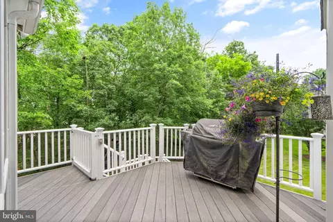 Exterior - 21372 Scara Pl, Broadlands, VA 20148 photo 10 of 16