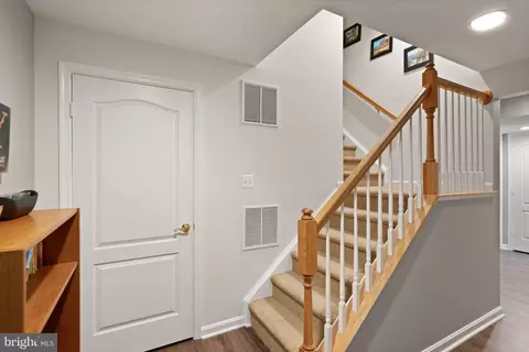 Entry Way - 21372 Scara Pl, Broadlands, VA 20148 photo 6 of 6