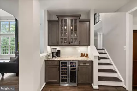 Kitchen - 21372 Scara Pl, Broadlands, VA 20148 photo 5 of 5