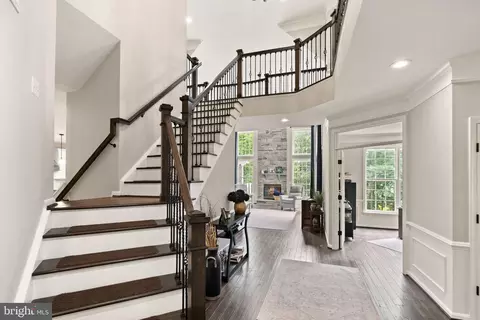 Entry Way - 21372 Scara Pl, Broadlands, VA 20148 photo 3 of 6