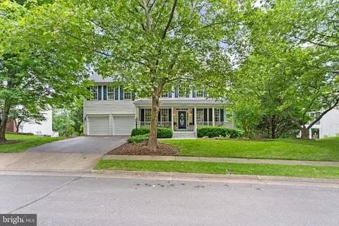 Exterior - 21372 Scara Pl, Broadlands, VA 20148 photo 3 of 16