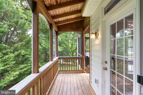 Exterior - 21372 Scara Pl, Broadlands, VA 20148 photo 7 of 16