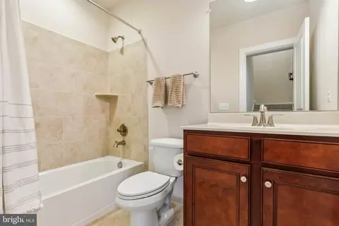 Bath - 23130 Expedition Dr, Ashburn, VA 20148 photo 5 of 5