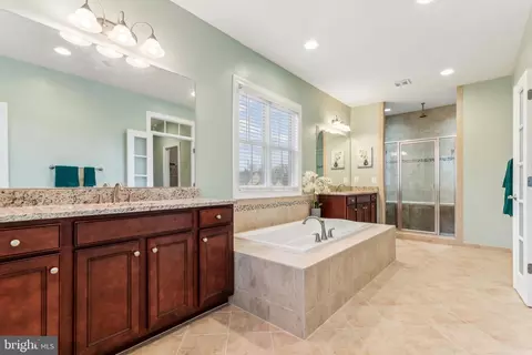 Bath - 23130 Expedition Dr, Ashburn, VA 20148 photo 1 of 5