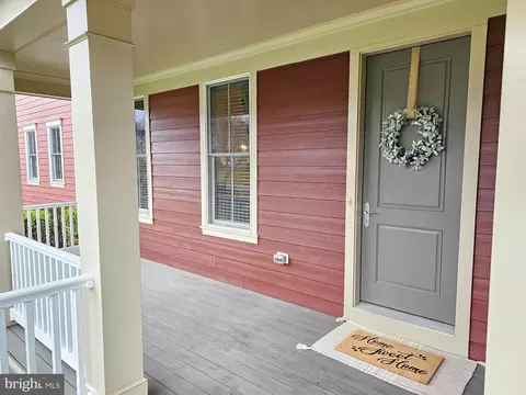 Exterior - 23130 Expedition Dr, Ashburn, VA 20148 photo 7 of 20