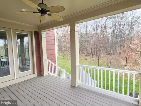 Exterior - 23130 Expedition Dr, Ashburn, VA 20148 photo 13 of 20