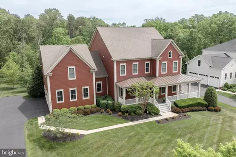 Exterior - 23130 Expedition Dr, Ashburn, VA 20148 photo 18 of 20
