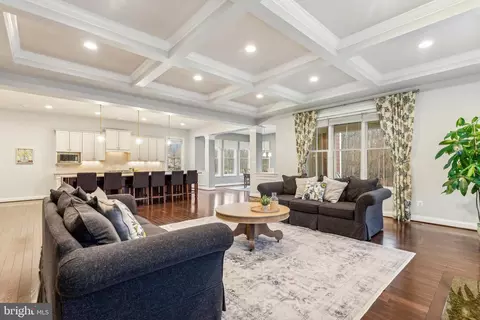 Living - 23130 Expedition Dr, Ashburn, VA 20148 photo 2 of 5
