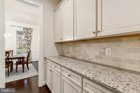 Kitchen - 23130 Expedition Dr, Ashburn, VA 20148 photo 5 of 5
