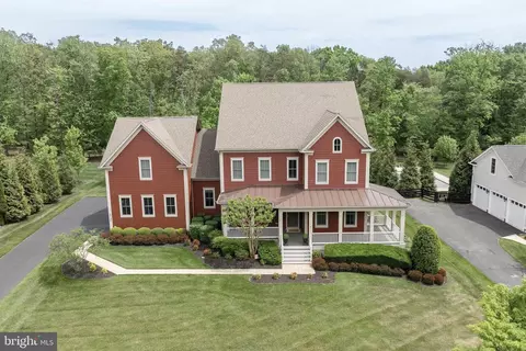 Exterior - 23130 Expedition Dr, Ashburn, VA 20148 photo 19 of 20