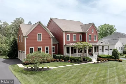 Exterior - 23130 Expedition Dr, Ashburn, VA 20148 photo 16 of 20
