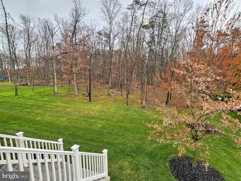 View/Area - 23130 Expedition Dr, Ashburn, VA 20148 photo 6 of 10
