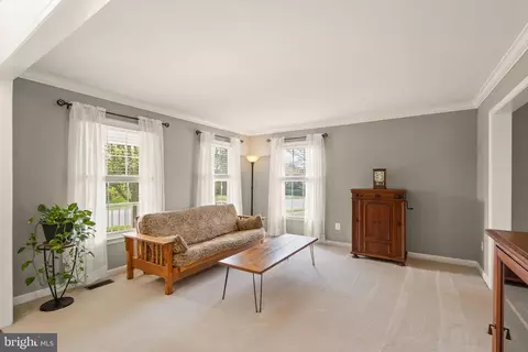 Living - 43444 Whetstone Ct, Ashburn, VA 20147 photo 1 of 6