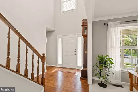 Entry Way - 43444 Whetstone Ct, Ashburn, VA 20147 photo 2 of 6