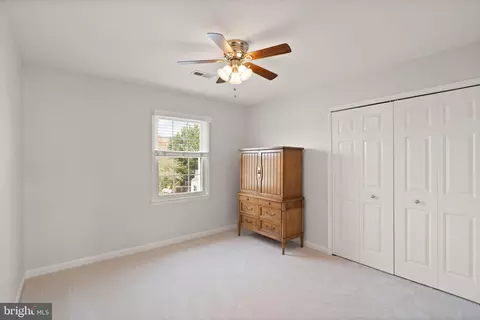 Bedroom - 43444 Whetstone Ct, Ashburn, VA 20147 photo 4 of 4