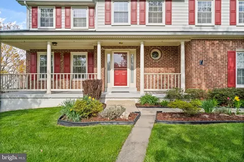 Exterior - 43444 Whetstone Ct, Ashburn, VA 20147 photo 3 of 21
