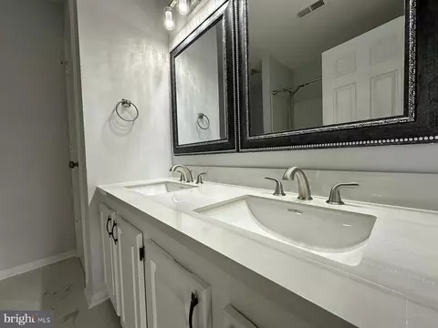 20244 Brookview Sq, Ashburn, VA 20147 photo 29