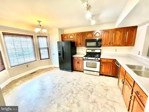44110 Gala Cir, Ashburn, VA 20147 photo 4