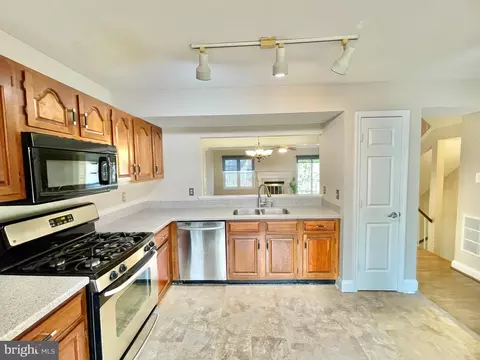 44110 Gala Cir, Ashburn, VA 20147 photo 3