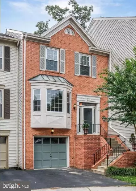 44110 Gala Cir, Ashburn, VA 20147