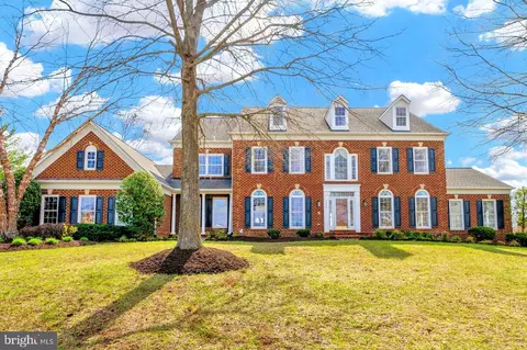 25666 Cabin Point Ct, Chantilly, VA 20152