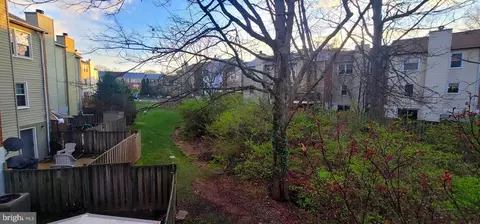 Exterior - 1066 Tottenham Ct, Sterling, VA 20164 photo 9 of 10