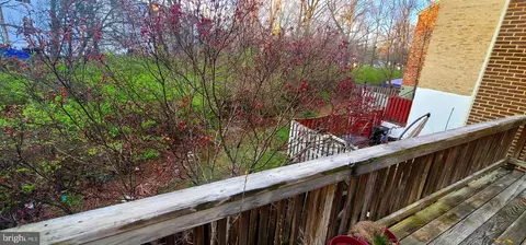 Exterior - 1066 Tottenham Ct, Sterling, VA 20164 photo 3 of 10