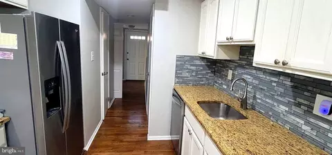 Kitchen - 1066 Tottenham Ct, Sterling, VA 20164 photo 2 of 2