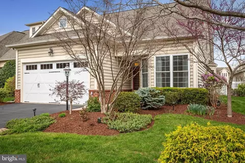20614 Crescent Pointe Pl, Ashburn, VA 20147